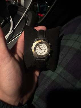 Vintage 1992 Guess Two-Tone Indiglo Divers Style Quartz Watch with Black Leather